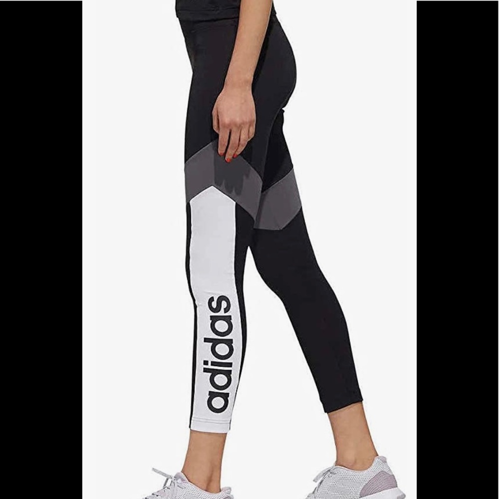 adidas Women's Designed 2 Move 7/8 Tights. Size XS